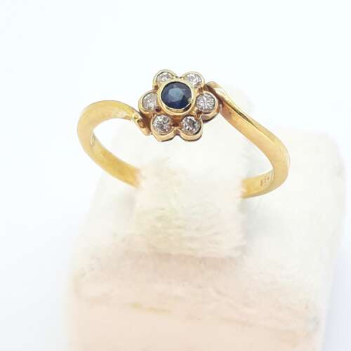 Handcrafted Ring With Diamons And Sapphire 18cts