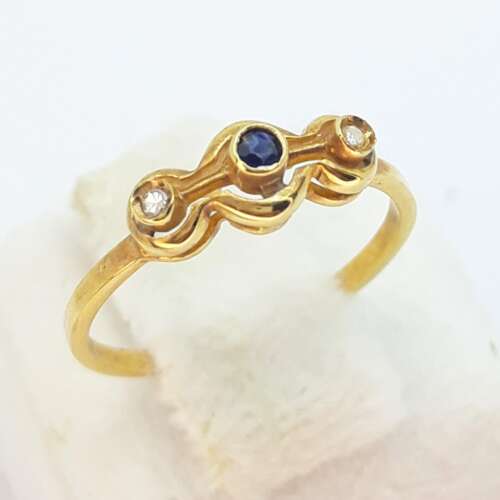 Handcrafted Ring With Diamonds And Sapphire 18cts